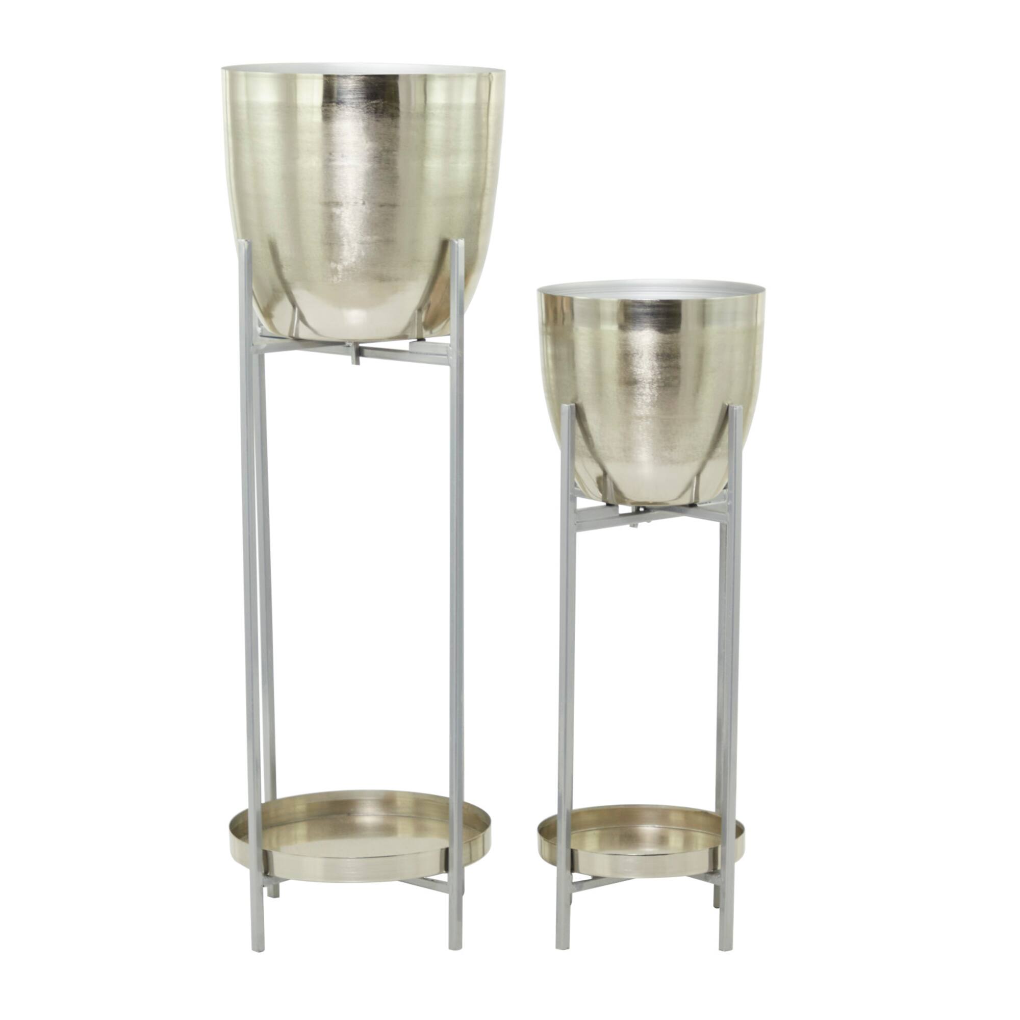 CosmoLiving by Cosmopolitan Silver Metal Planter with Removable Stand Set